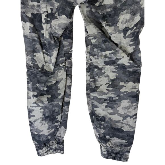Spanx Gray Camo Stretch Twill Cargo Jogger Utility Pull Up Pants Size L - Picture 7 of 10
